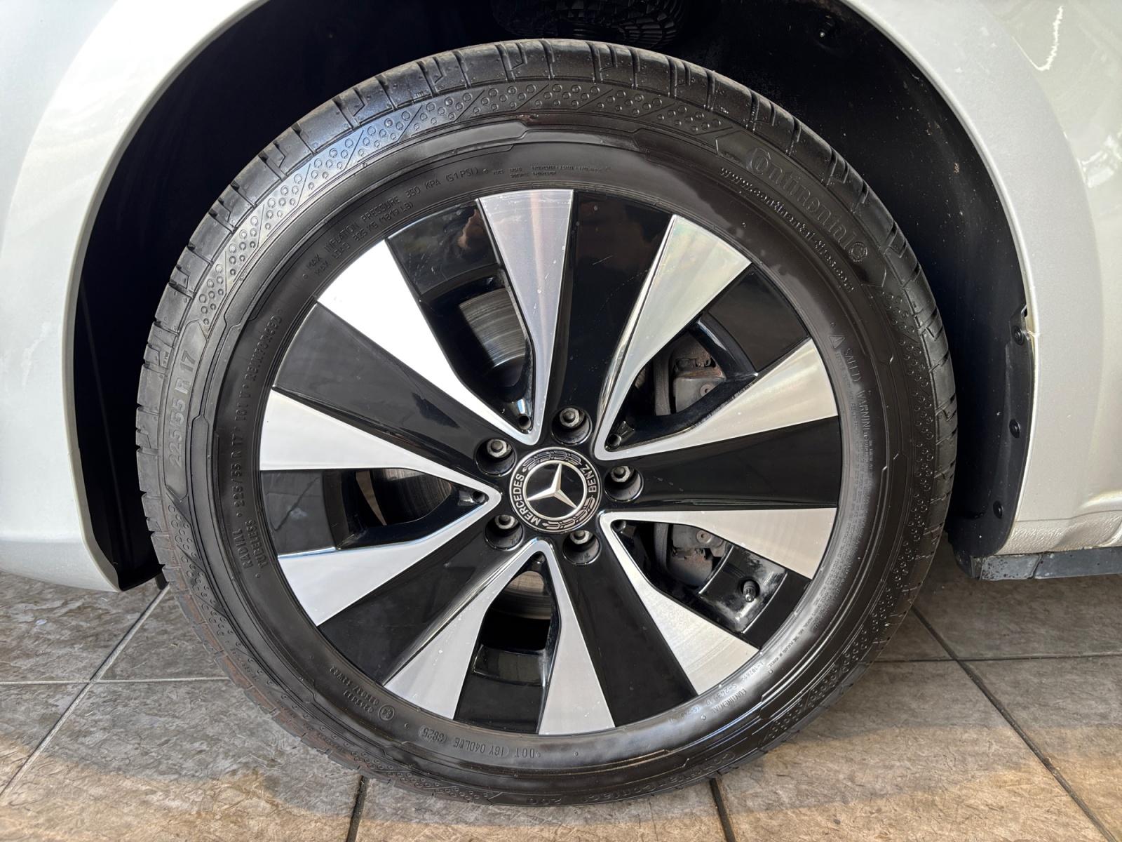 Mercedes-Benz V 220 EDITION NAVI+DISTRONIC+KAMERA+SPUR-P+AHK — Bild 8