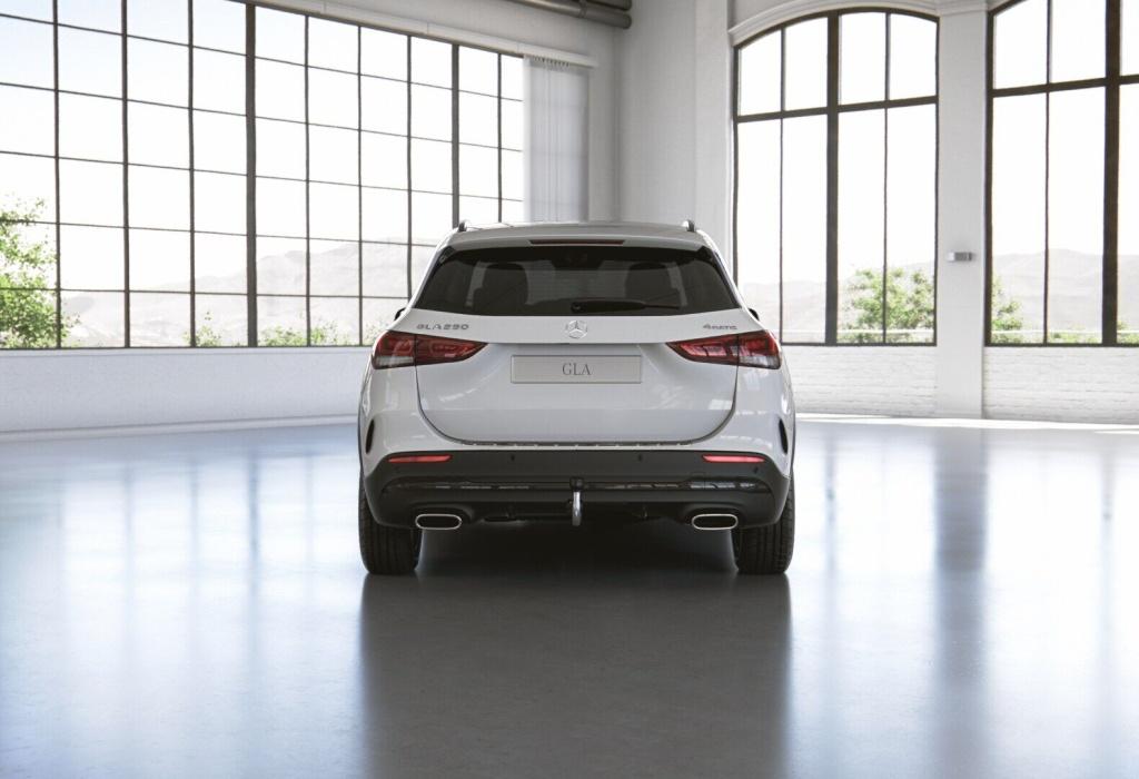 Mercedes-Benz GLA 250 4M AMG+AMBIENTEBEL.+DISTRONIC+AHK+360KAM — Bild 8