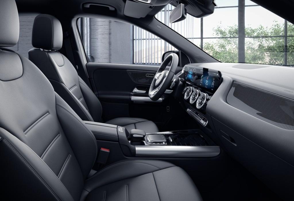 Mercedes-Benz GLA 250 4M AMG+AMBIENTEBEL.+DISTRONIC+AHK+360KAM — Bild 12