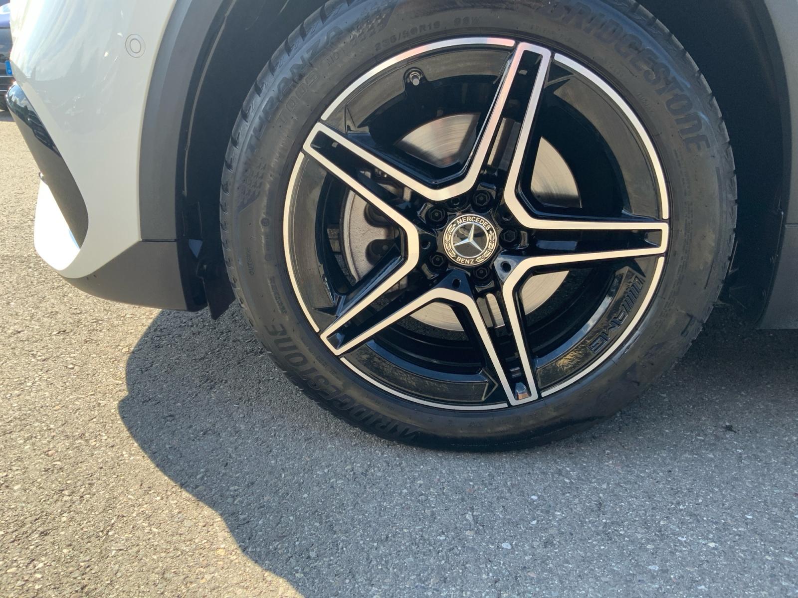 Mercedes-Benz GLA 250 4M AMG+AMBIENTEBEL.+DISTRONIC+AHK+360KAM — Bild 23